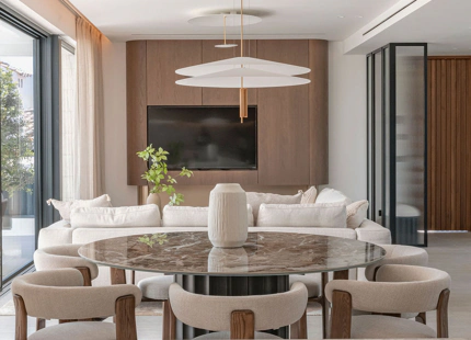 VILLA DE LUJO DE 4 DORMITORIOS CON IMPRESIONANTES ESPACIOS EXTERIORES EN MARBESA