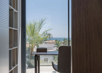 VILLA DE LUJO DE 4 DORMITORIOS CON IMPRESIONANTES ESPACIOS EXTERIORES EN MARBESA