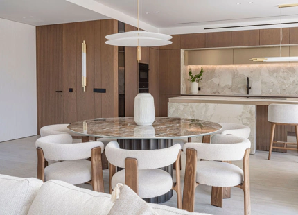VILLA DE LUJO DE 4 DORMITORIOS CON IMPRESIONANTES ESPACIOS EXTERIORES EN MARBESA