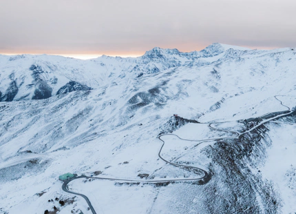 EXCEPCIONAL ÁTICO DÚPLEX DE CUATRO DORMITORIOS COMPLETAMENTE AMUEBLADO EN SIERRA NEVADA