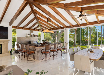 ELEGANTE VILLA CONTEMPORÁNEA CON ACCESO DIRECTO AL GOLF EN LA CERQUILLA
