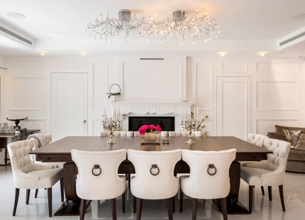 ELEGANTE VILLA CONTEMPORÁNEA CON ACCESO DIRECTO AL GOLF EN LA CERQUILLA