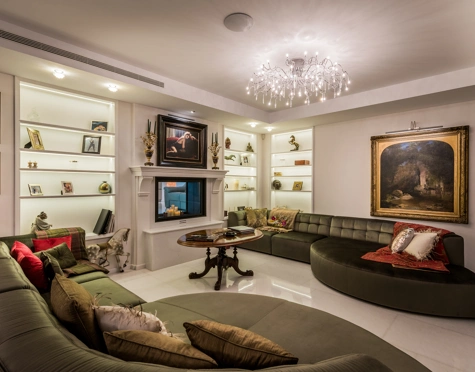 Villa for sale in La Cerquilla, Nueva Andalucia