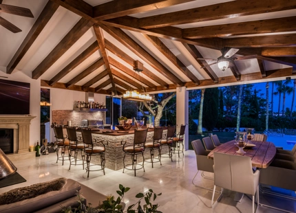 ELEGANTE VILLA CONTEMPORÁNEA CON ACCESO DIRECTO AL GOLF EN LA CERQUILLA