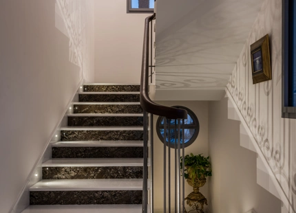 ELEGANTE VILLA CONTEMPORÁNEA CON ACCESO DIRECTO AL GOLF EN LA CERQUILLA