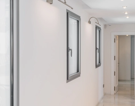 Villa for sale in La Cerquilla, Nueva Andalucia