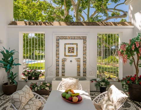 Villa for sale in La Cerquilla, Nueva Andalucia
