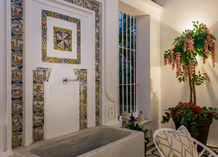 ELEGANTE VILLA CONTEMPORÁNEA CON ACCESO DIRECTO AL GOLF EN LA CERQUILLA