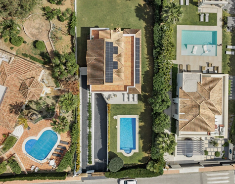 Villa en venta en Nueva Andalucia, Marbella