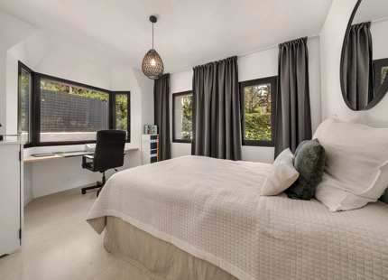 ELEGANTE VILLA DE 4 DORMITORIOS EN NUEVA ANDALUCÍA CON ESPECTACULARES ESPACIOS EXTERIORES