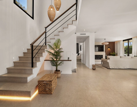 Villa en venta en Nueva Andalucia, Marbella