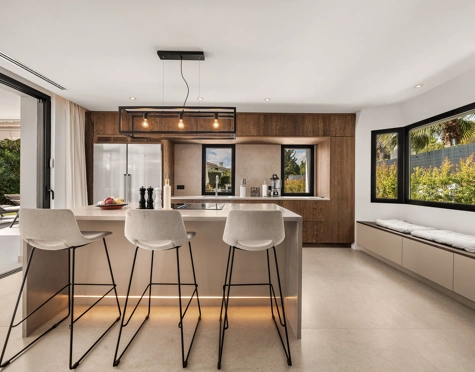 Villa en venta en Nueva Andalucia, Marbella
