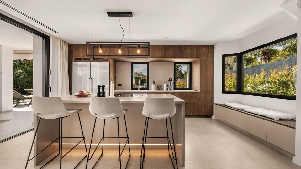 Villa en venta en Nueva Andalucia, Marbella