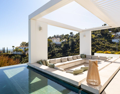 Villa for sale in El Madroñal, Benahavis