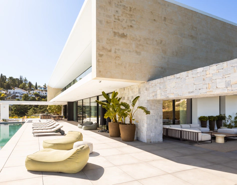 Villa for sale in El Madroñal, Benahavis