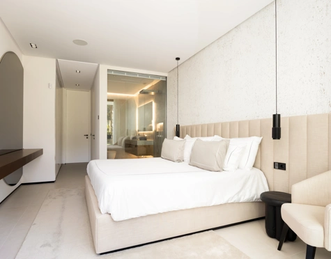 Villa for sale in El Madroñal, Benahavis