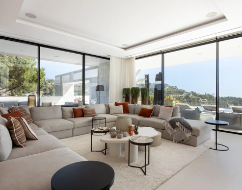 Villa for sale in El Madroñal, Benahavis