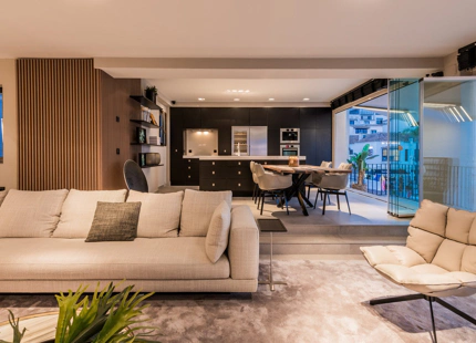 LUJOSO APARTAMENTO EN PRIMERA LÍNEA DE MARINA CON VISTAS IMPRESIONANTES EN PUERTO BANÚS