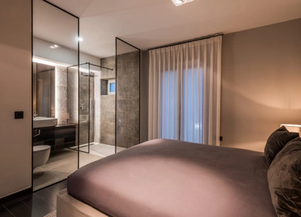 LUJOSO APARTAMENTO EN PRIMERA LÍNEA DE MARINA CON VISTAS IMPRESIONANTES EN PUERTO BANÚS