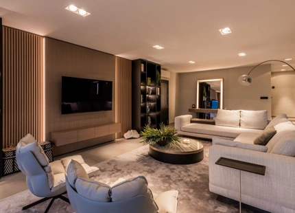 LUJOSO APARTAMENTO EN PRIMERA LÍNEA DE MARINA CON VISTAS IMPRESIONANTES EN PUERTO BANÚS