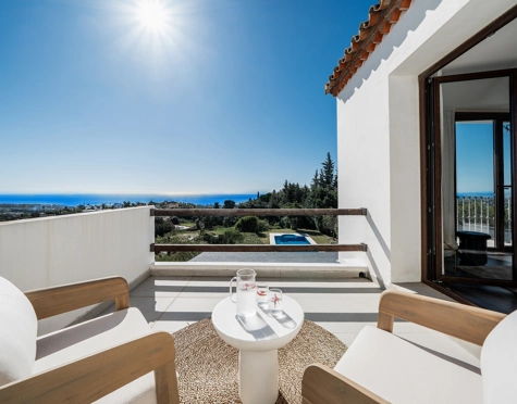 Villa for sale in Estepona