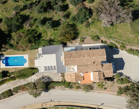 Villa for sale in Estepona