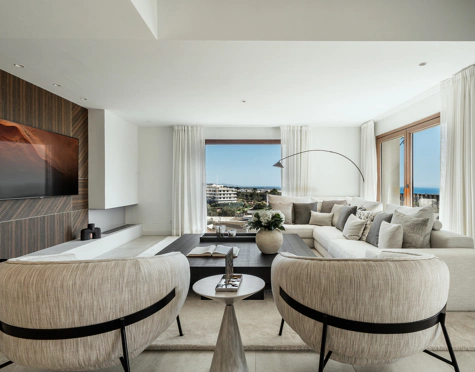 Villa for sale in Estepona