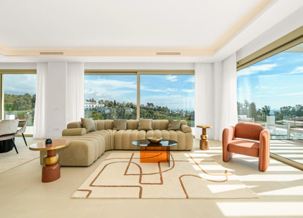 ÁTICO DÚPLEX DE LUJO EN LA MILLA DE ORO DE MARBELLA CON VISTAS EXCEPCIONALES