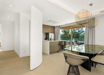 APARTAMENTO DE 3 DORMITORIOS CON PISCINA PRIVADA EN LA MILLA DE ORO DE MARBELLA