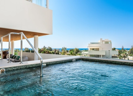 APARTAMENTO DE 3 DORMITORIOS CON PISCINA PRIVADA EN LA MILLA DE ORO DE MARBELLA