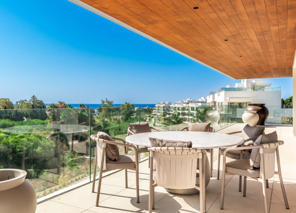 APARTAMENTO DE 3 DORMITORIOS CON PISCINA PRIVADA EN LA MILLA DE ORO DE MARBELLA