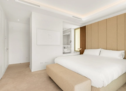 APARTAMENTO DE 3 DORMITORIOS CON PISCINA PRIVADA EN LA MILLA DE ORO DE MARBELLA