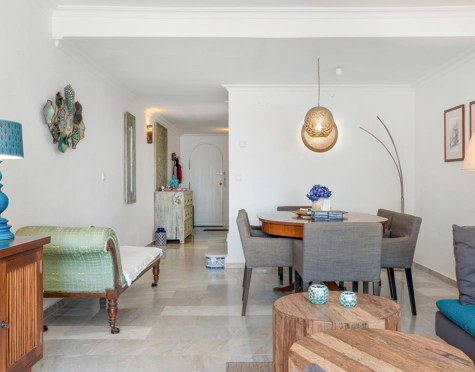 CHARMING 3-BEDROOM TOWNHOUSE IN BEACHFRONT URBANISATION IN ESTEPONA WEST