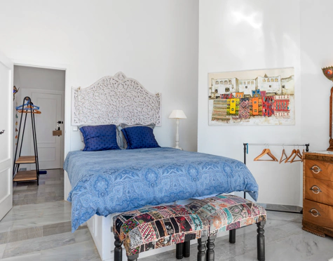 CHARMING 3-BEDROOM TOWNHOUSE IN BEACHFRONT URBANISATION IN ESTEPONA WEST