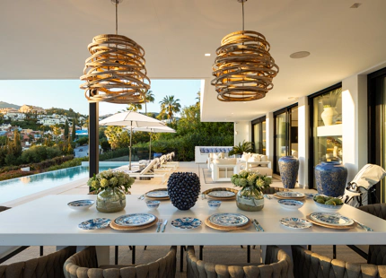 VILLA CONTEMPORÁNEA CON VISTAS PANORÁMICAS EN UN ENTORNO DE GOLF EXCLUSIVO