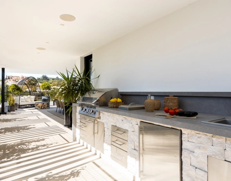 Villa for sale in Nueva Andalucia, Marbella