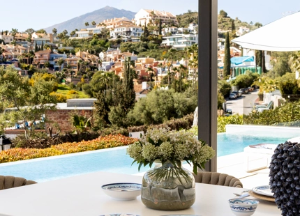 VILLA CONTEMPORÁNEA CON VISTAS PANORÁMICAS EN UN ENTORNO DE GOLF EXCLUSIVO