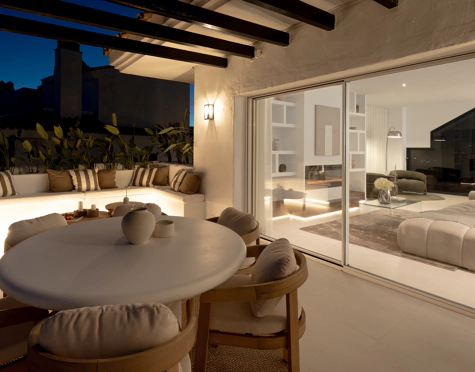 Duplex Penthouse for sale in Nueva Andalucia, Marbella