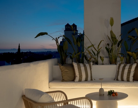 Duplex Penthouse for sale in Nueva Andalucia, Marbella