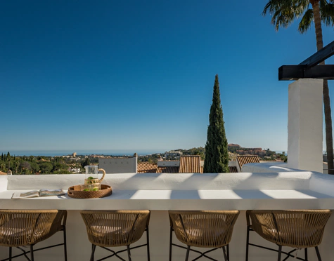 Duplex Penthouse for sale in Nueva Andalucia, Marbella