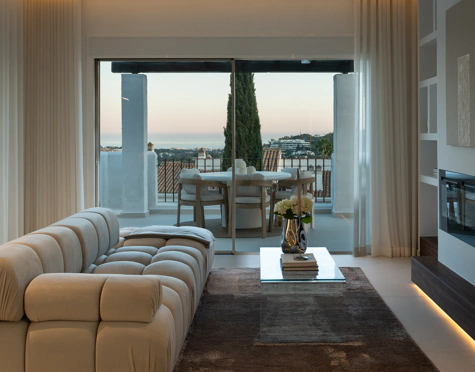 Duplex Penthouse for sale in Nueva Andalucia, Marbella