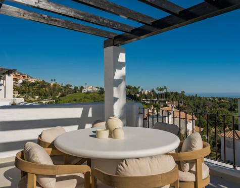Duplex Penthouse for sale in Nueva Andalucia, Marbella