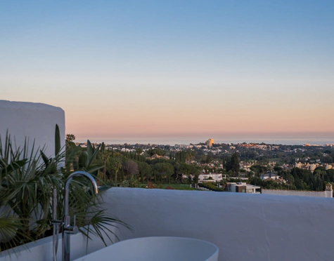 Duplex Penthouse for sale in Nueva Andalucia, Marbella