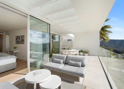 LUJOSO APARTAMENTO DE 2 DORMITORIOS CON IMPRESIONANTES VISTAS AL MAR EN OJÉN