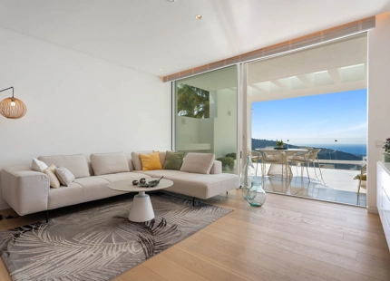 LUJOSO APARTAMENTO DE 2 DORMITORIOS CON IMPRESIONANTES VISTAS AL MAR EN OJÉN