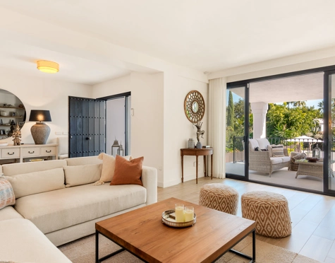 Villa Pareada en venta en Sierra Blanca, Marbella Golden Mile