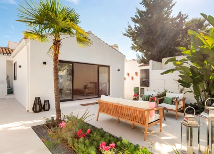 ENCANTADORA VILLA PAREADA CON IMPRESIONANTES TERRAZAS EXTERIORES EN SIERRA BLANCA