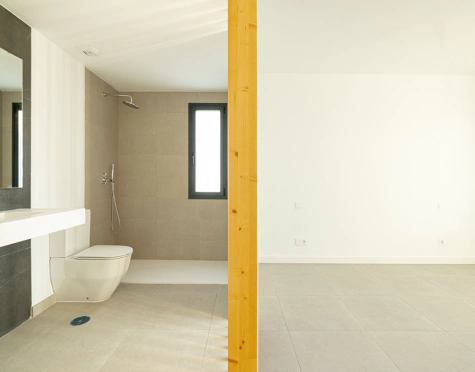 NEWLY BUILT SEMI-DETACHED TOWNHOUSE NEXT TO GOLF COURSE IN ESTEPONA