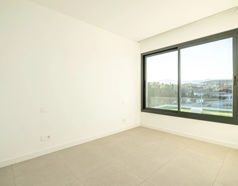 NEWLY BUILT SEMI-DETACHED TOWNHOUSE NEXT TO GOLF COURSE IN ESTEPONA