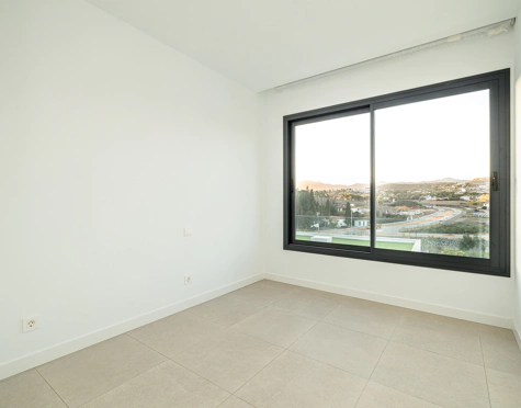 NEWLY BUILT SEMI-DETACHED TOWNHOUSE NEXT TO GOLF COURSE IN ESTEPONA
